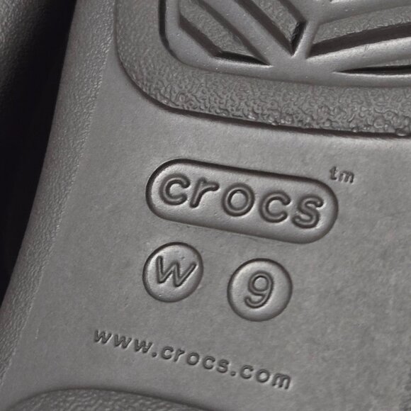 Crocs Monterey Metallic Strap Wedge Flip Flop, 9 - Picture 6 of 7